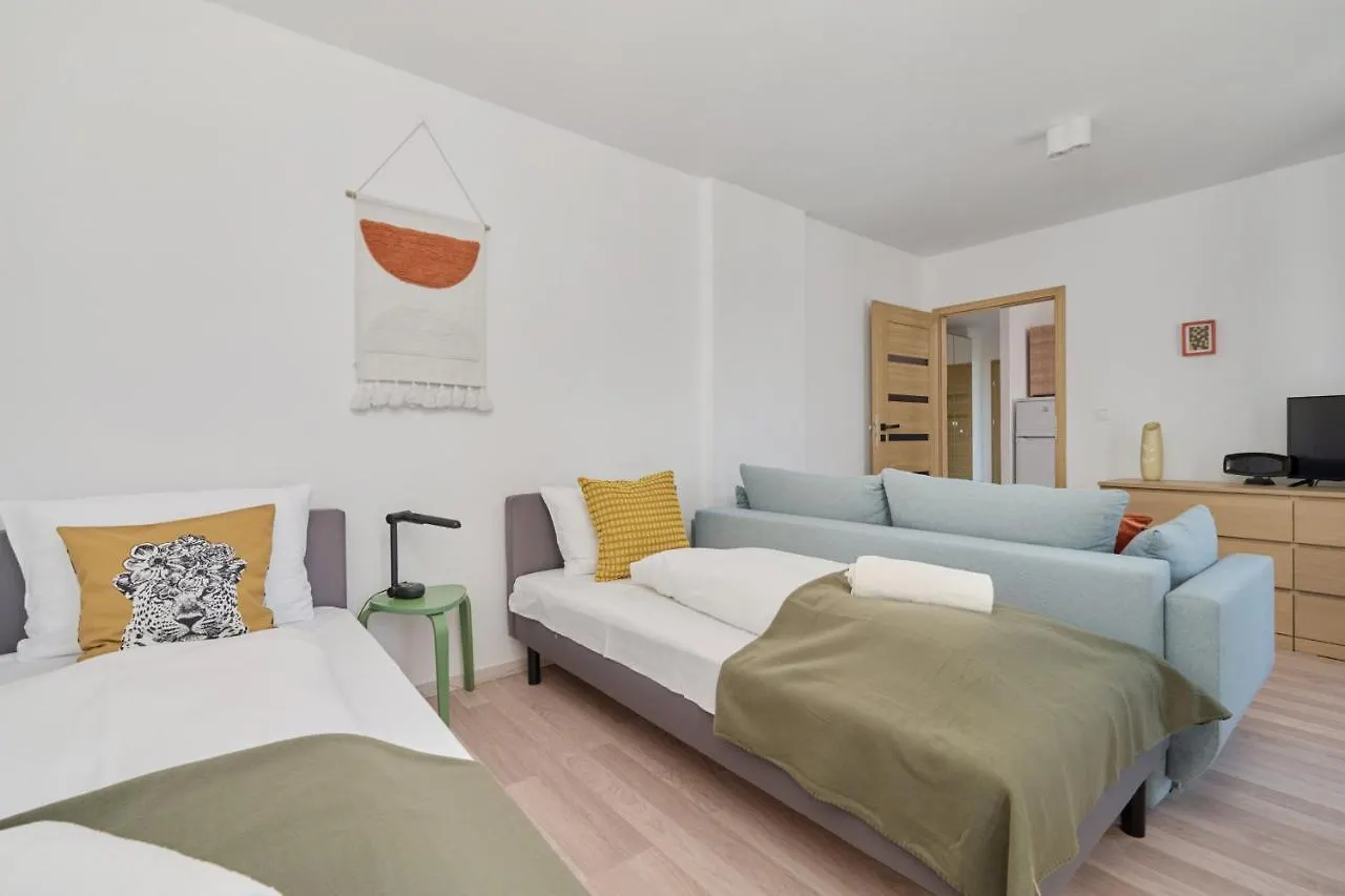 City Center Mirrors Apartment With Parking By Noclegi Renters Wrocław